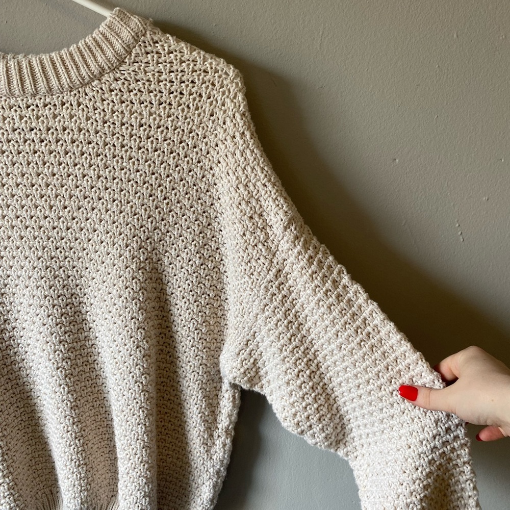 Long sleeve knit sweater in cream